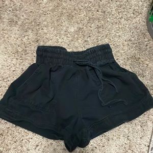 Forever 21 black shorts, size: XS, color:black, made with 100% cotton.